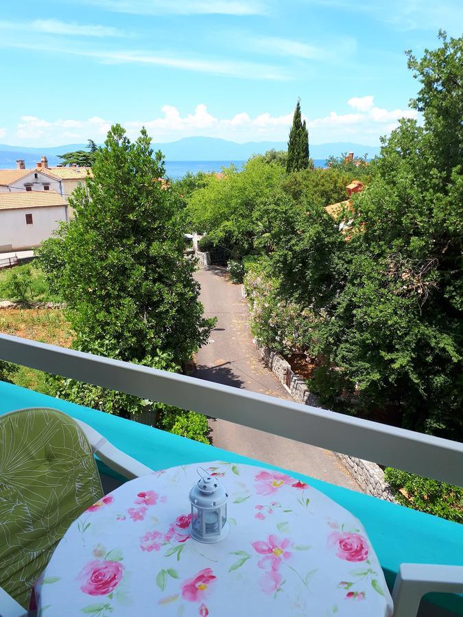 Apartments Ljuba I Mare Malinska Eksteriør billede